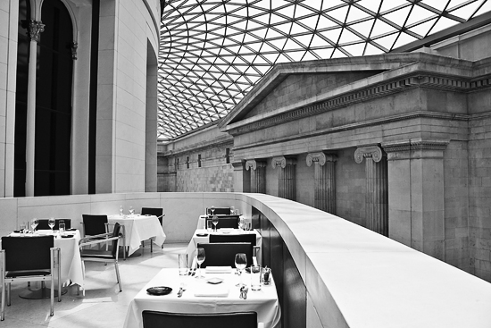 Conversi�n a blanco y negro por el m�todo desaturar aplicando un mapa de degradado. Autor www.caballano.com